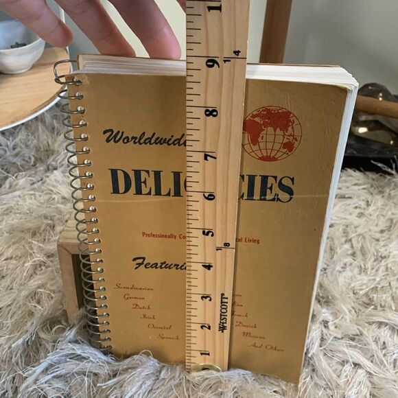 Vtg Worldwide Delicacies Cookbook
Professionally Compiled for
Economical Living - Picture 15 of 16